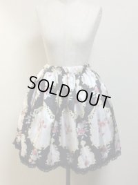 ロココバラ柄ハンドメイドミニスカート【ポリエステルサテンバラ柄黒系・45丈】