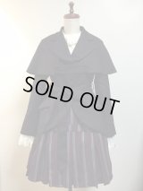 クラシカルケープ付きジャケット【黒×えんじピンストライプ】