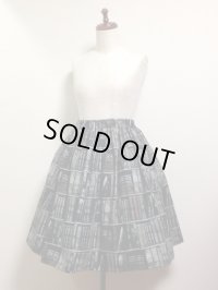 ハンドメイドスカート【本棚柄黒系・57cm丈】