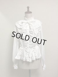 【50%オフ】ケープ衿付きスタンドカラーブラウス（長袖）【白】