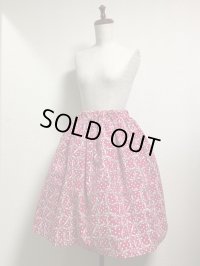 ハンドメイドギャザースカート【リボン柄赤系・57ｃm丈】