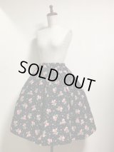 ハンドメイドギャザースカート【イチゴ柄・60ｃm丈】