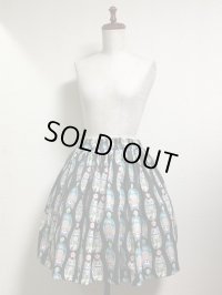 ハンドメイドギャザースカート【マトリョーシカ柄・黒系・46ｃm丈】　