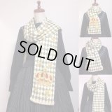 【予約品】王冠柄マフラー【ベージュ系×王冠柄】