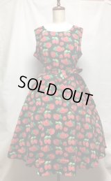 【セレクト商品】イチゴ柄ワンピース【黒系・XLサイズ・99c丈】
