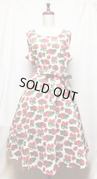 【セレクト商品】イチゴ柄ワンピース【白系・XLサイズ・99c丈】