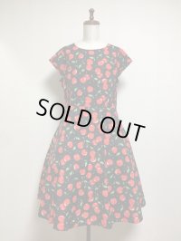 【セレクト商品】チェリー柄ワンピース【黒系・XLサイズ・97c丈】