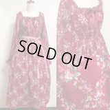 デイリーシャーリングワンピース【格子ブーケ柄えんじ・１２５c丈】