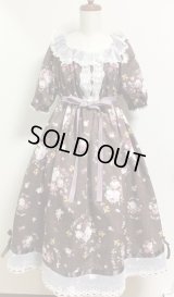 デイリーシャーリングワンピース【エンジェルブーケ柄茶系１０８c丈】