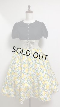 ハンドメイドギャザースカート【レモン柄・白系・60c丈】