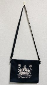 王冠柄プリントサコッシュB
