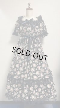 デイリーシャーリングレースワンピース【花柄黒系・110cm丈】
