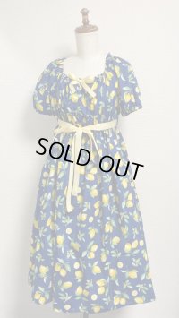 6デイリーシャーリングワンピース【レモン柄紺系・106cm丈】