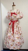 デイリーシャーリングワンピース【和柄花模様オフ白赤系・107cm丈】