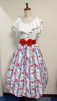画像3: ハンドメイドギャザースカート【いちご柄ブルー系・70cm丈】 (3)