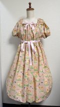 デイリーシャーリングワンピース【バンビ柄ピンク系・103cm丈】