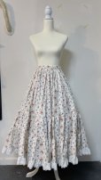 画像3: ハンドメイドギャザースカート【花柄白・83cm丈】