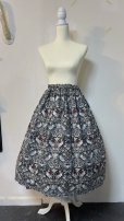 画像1: ハンドメイドギャザースカート【森柄・70cm丈】 (1)