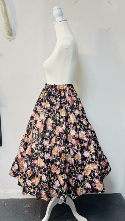 画像2: ハンドメイドギャザースカート【和柄黒系・70cm丈】