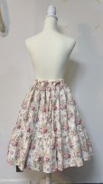 画像5: ハンドメイドギャザースカート【花柄2段白系・60cm丈】