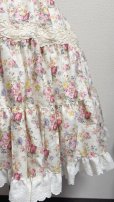 画像2: 11ハンドメイドギャザー3段ティアードスカート【花柄白系・63cm丈】 (2)