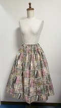 3ハンドメイドギャザースカート【本棚柄ピンク系・66cm丈】