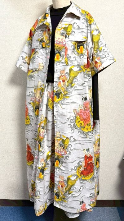 画像4: シャツワンピース【カメ猫柄グレー系】