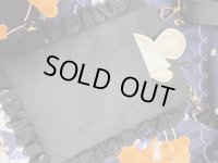 お出かけカメちゃん　スマホサコッシュ　（黒レース×白カメちゃん）