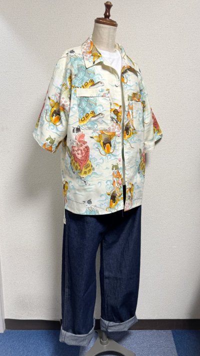 画像1: ボーイフレンドワークシャツ【カメ猫柄オフ白系】