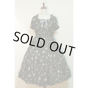 画像: 【Sale 50%　OFF】半袖ピンタックフリルＯＰ【花柄黒】