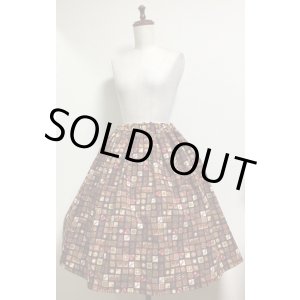 画像: ハンドメイドギャザースカート【ブロックチョコレート柄・黒系・60c丈】
