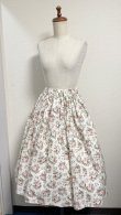 画像1: ハンドメイドギャザースカート【花柄・白系65cm丈】