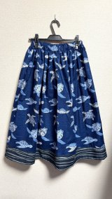 画像: 7ハンドメイドギャザースカート【ウミガメ柄　ネイビー系　79cm丈】