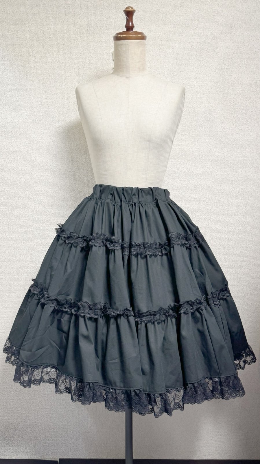 画像1: ハンドメイド3段ティアードスカート1【黒無地×黒ラッセルレース・55cm丈】