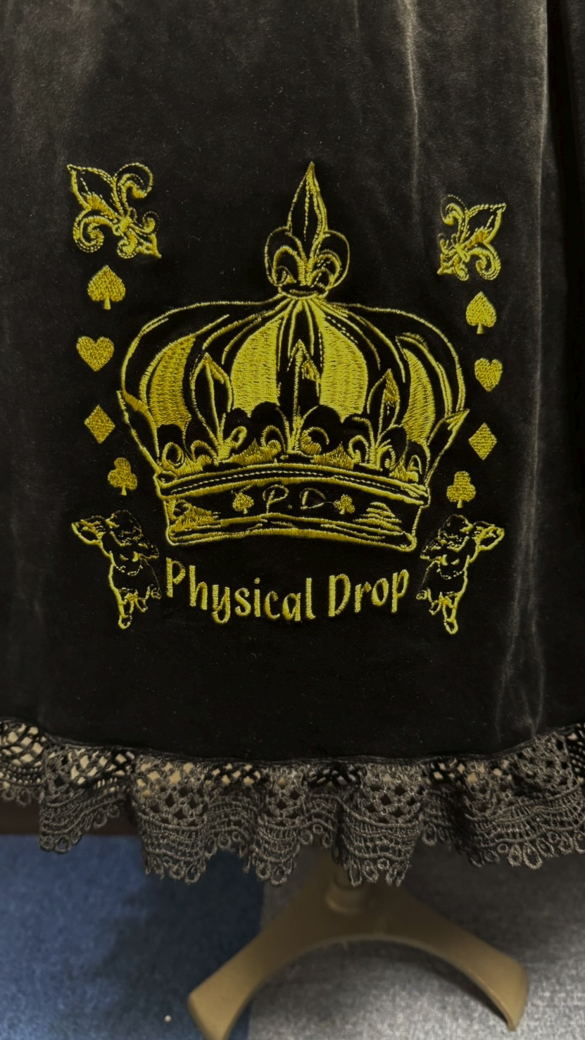 画像12: 王冠刺繍別珍ジャンパースカート【黒】