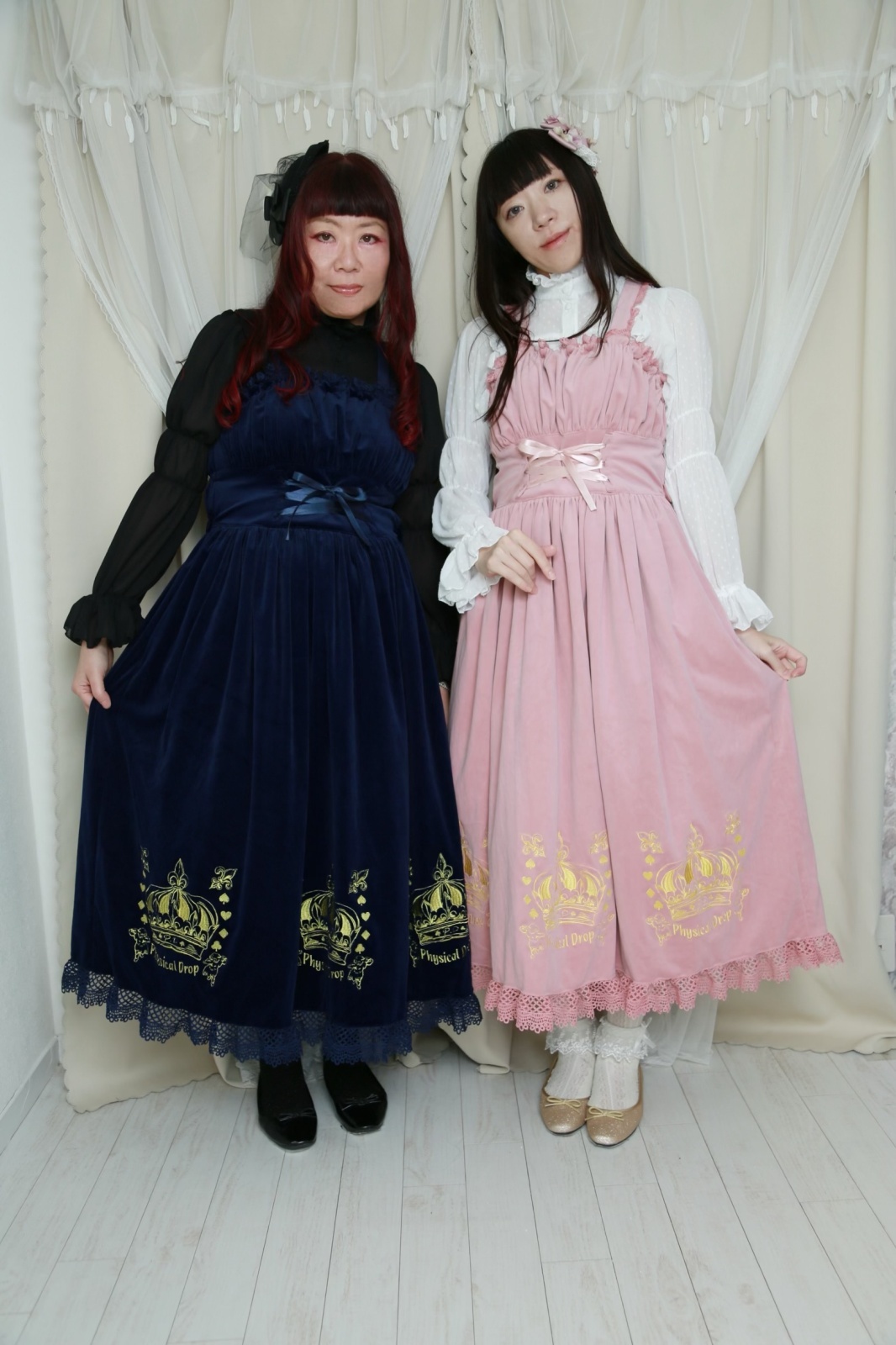 画像: 王冠刺繍別珍ジャンパースカート【紺】