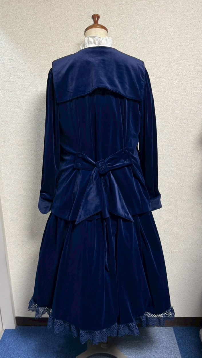 画像17: 王冠刺繍別珍ジャンパースカート【紺】